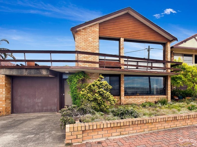 9 Carruthers Drive, Dolls Point NSW 2219