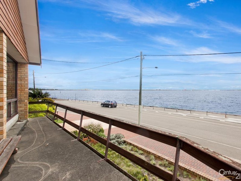 9 Carruthers Drive, Dolls Point NSW 2219