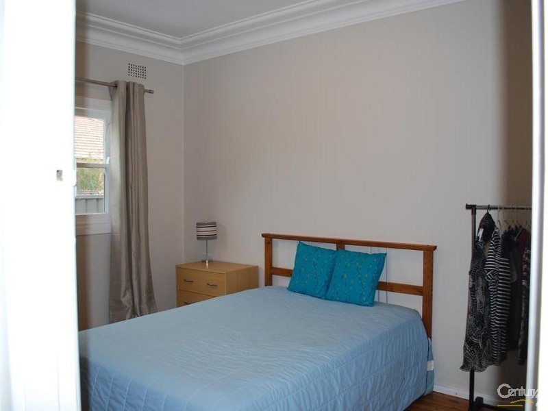 6 McMillan Ave, Sandringham NSW 2219