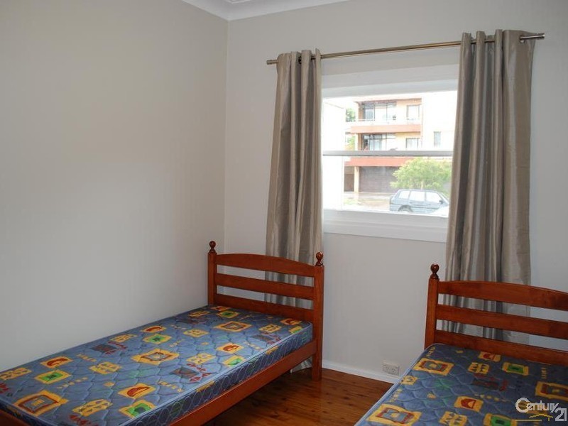 6 McMillan Ave, Sandringham NSW 2219