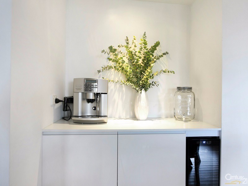 33 Urana Road, Yarrawarrah NSW 2233