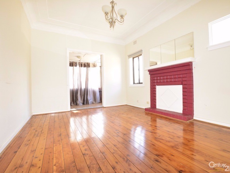 24 Robinson St, Monterey NSW 2217
