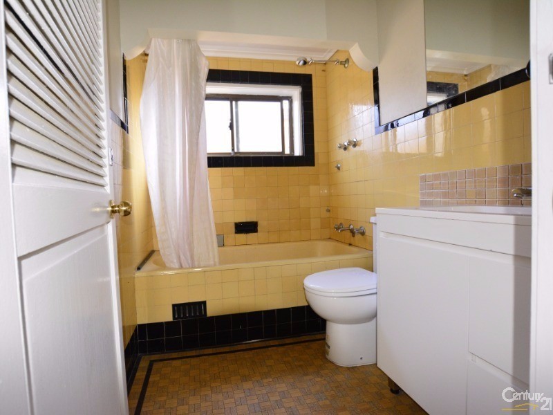 24 Robinson St, Monterey NSW 2217