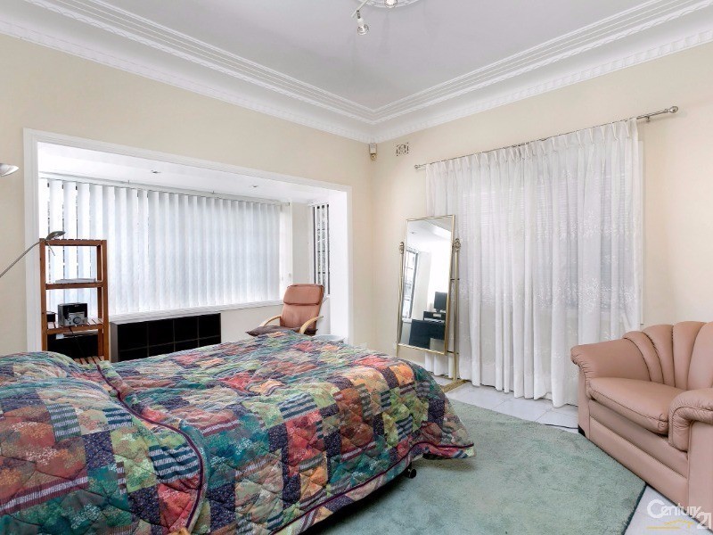 12 Hollywood Street, Monterey NSW 2217