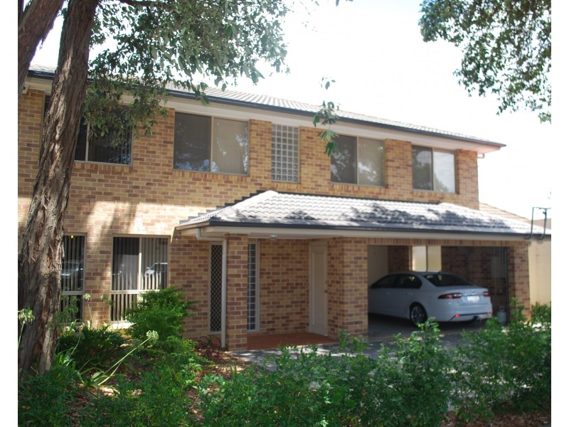 7 Park St, Peakhurst NSW 2210