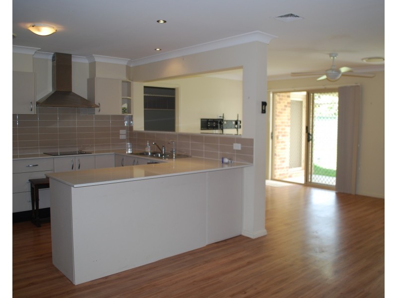 7 Park St, Peakhurst NSW 2210