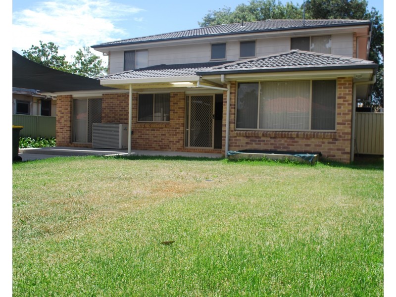 7 Park St, Peakhurst NSW 2210