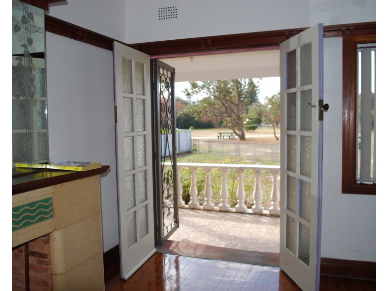 4 McMillan Avenue, Sandringham NSW 2219