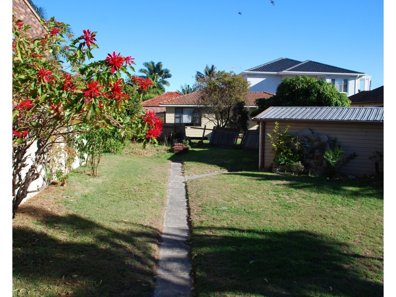 4 McMillan Avenue, Sandringham NSW 2219