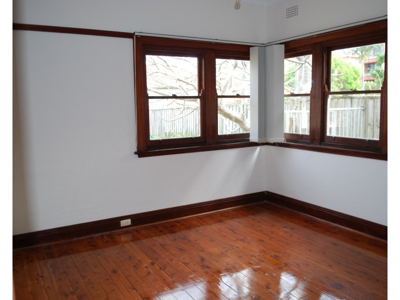 4 McMillan Avenue, Sandringham NSW 2219