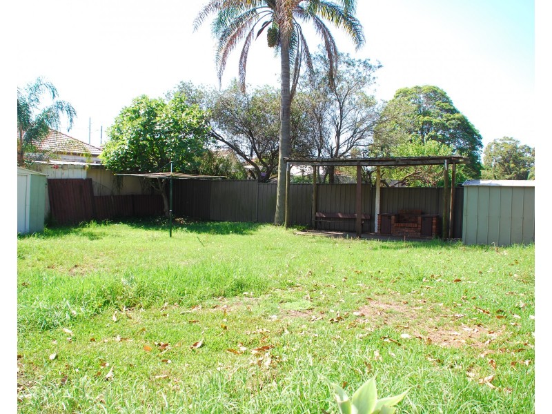 62 Russell Ave, Dolls Point NSW 2219
