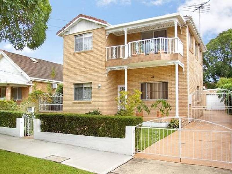 17 Ryrie Road, Earlwood NSW 2206