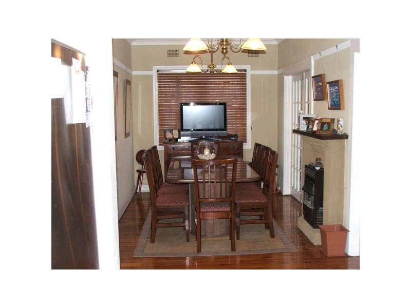 6 Angus Street, Earlwood NSW 2206