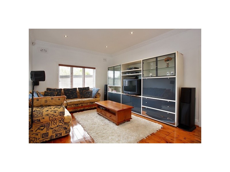 2 Bennett Avenue, Roselands NSW 2196