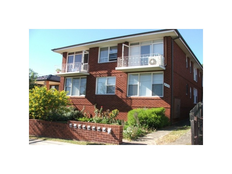 4/220 WILLIAM STREET, Kingsgrove NSW 2208