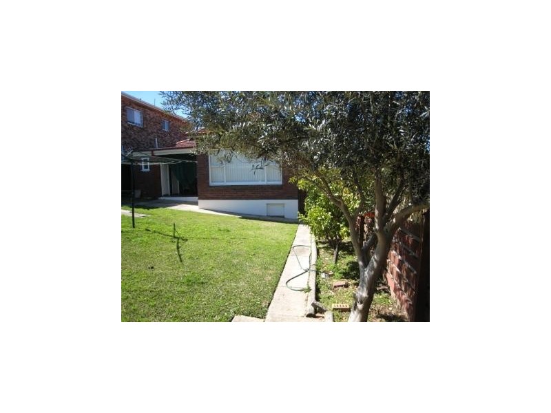 23 Beaconsfield Avenue, Kingsgrove NSW 2208