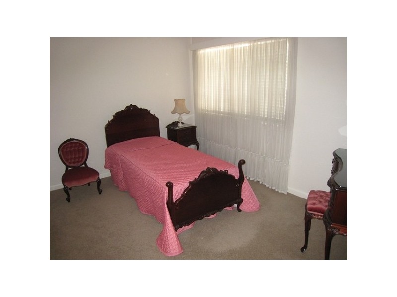 1 Kresser Grove, Canterbury NSW 2193