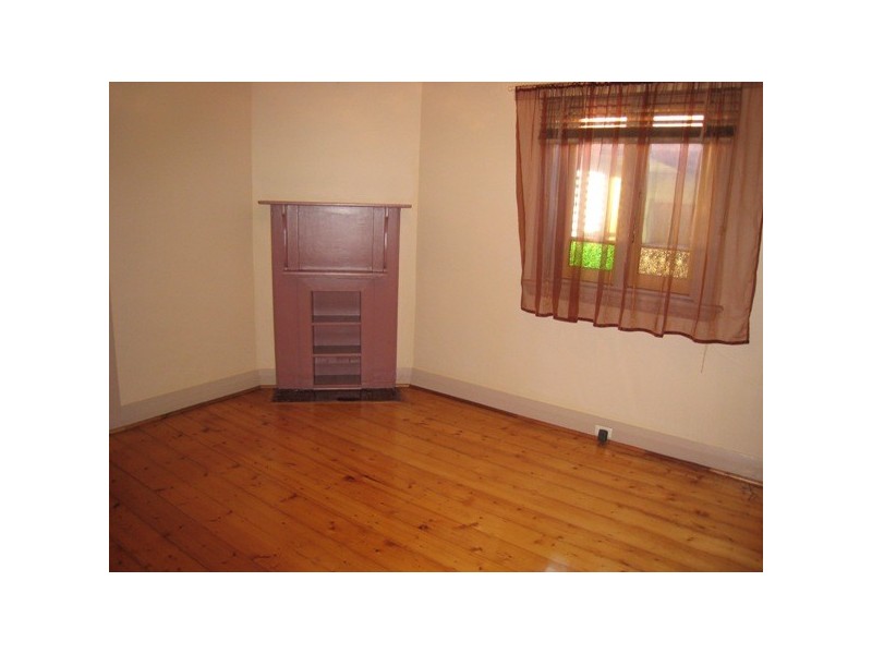 32 VIKING STREET, Campsie NSW 2194