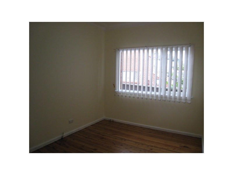 15 UNDERCLIFFE ROAD, Earlwood NSW 2206