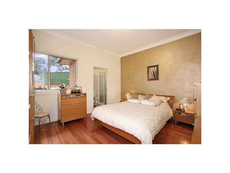 1/2 Macquarie Road, Earlwood NSW 2206