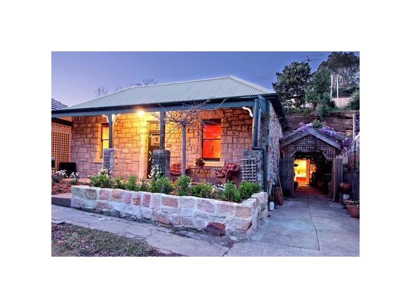 8 JACKSON PLACE, Earlwood NSW 2206