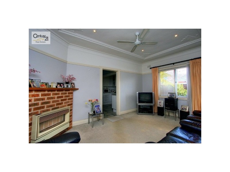 60 Kitchener Avenue, Earlwood NSW 2206