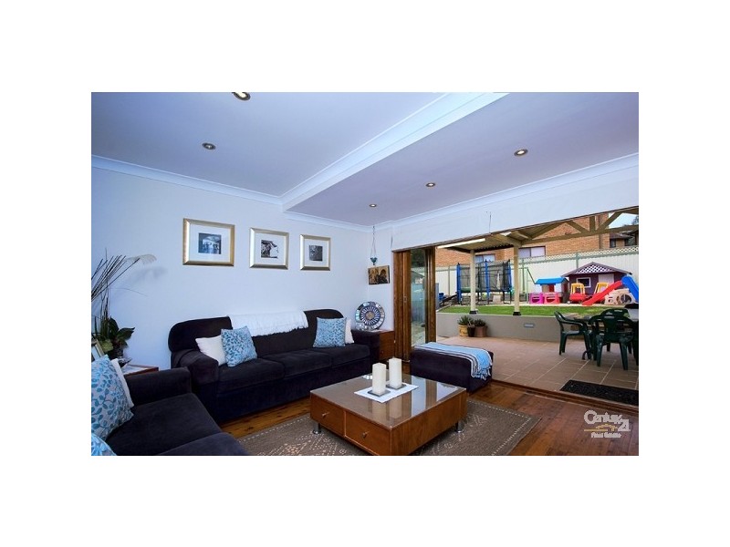 22 Woodlawn Avenue, Earlwood NSW 2206