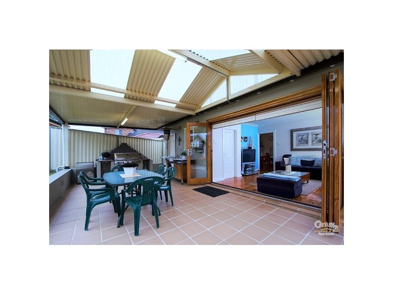 22 Woodlawn Avenue, Earlwood NSW 2206