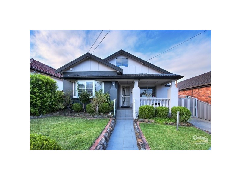 4 Larkhall Avenue, Earlwood NSW 2206