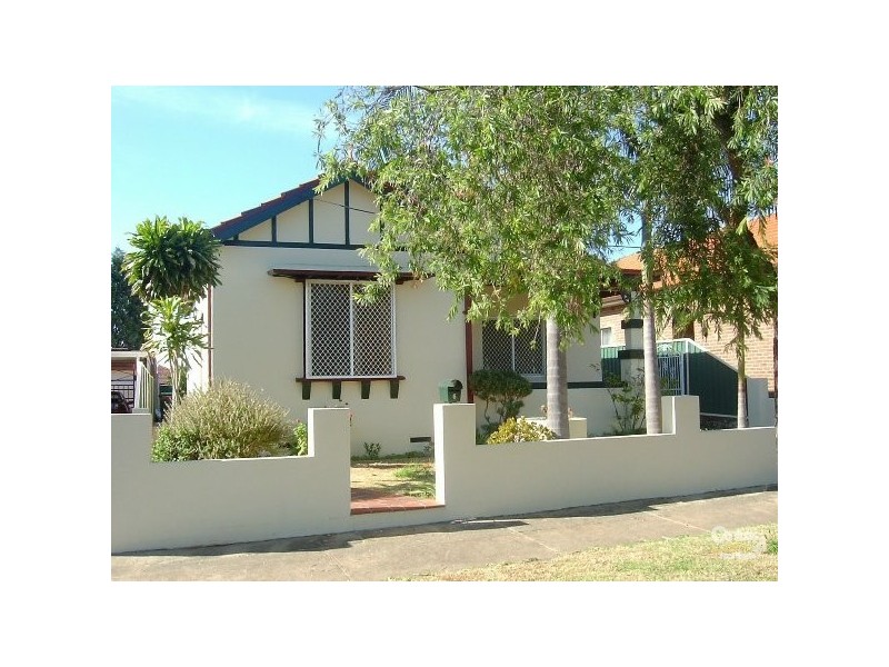 6 Cross Street, Campsie NSW 2194