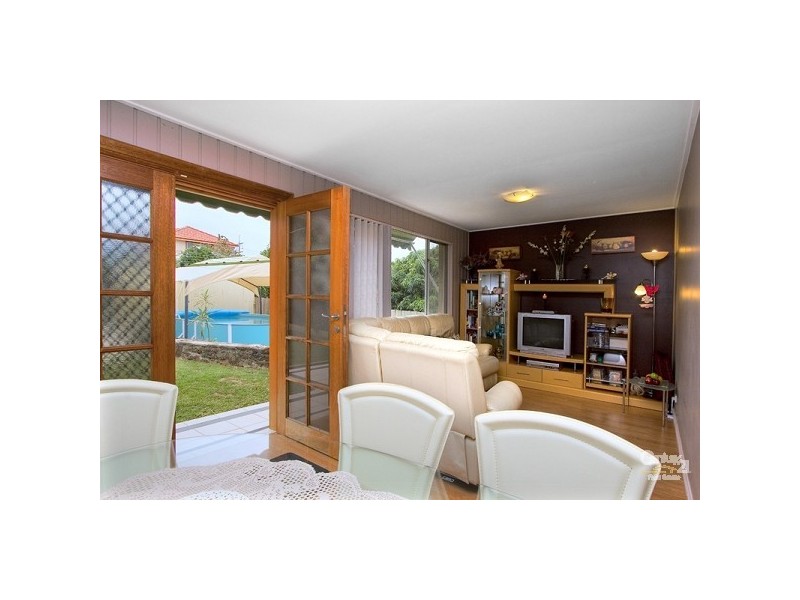 13 Glenview Avenue, Earlwood NSW 2206