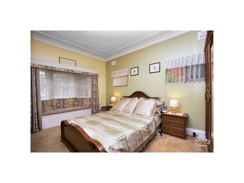 13 Glenview Avenue, Earlwood NSW 2206