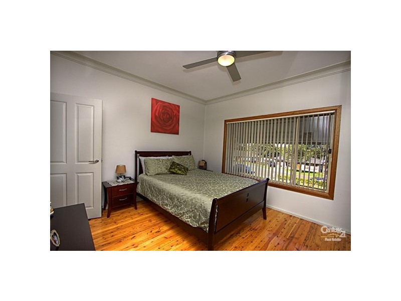 11 Lofts Avenue, Roselands NSW 2196