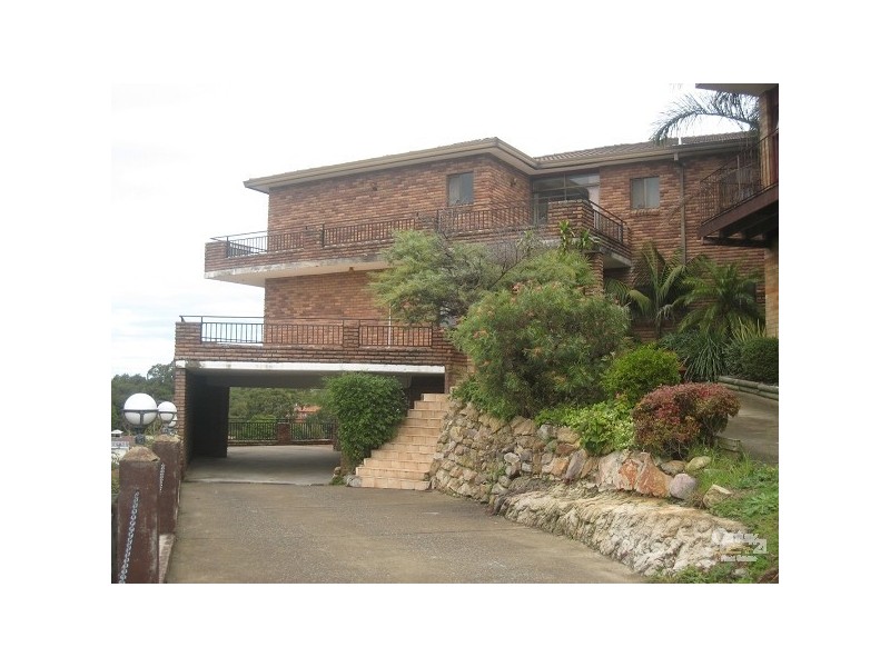 8 Highland Crescent, Earlwood NSW 2206