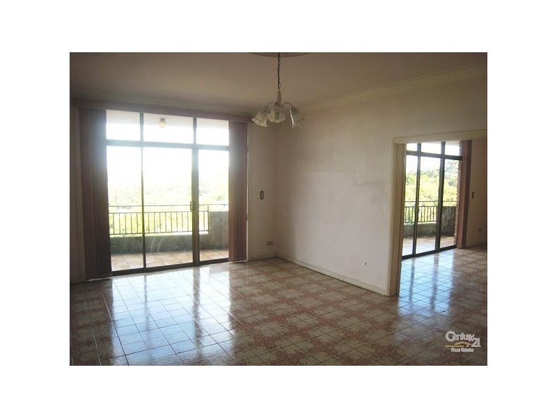 8 Highland Crescent, Earlwood NSW 2206