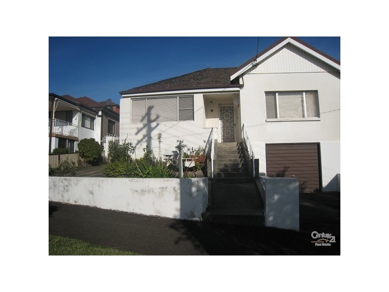 8 Wellington Road, Earlwood NSW 2206