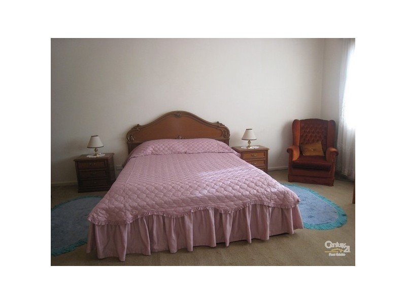 8 Wellington Road, Earlwood NSW 2206