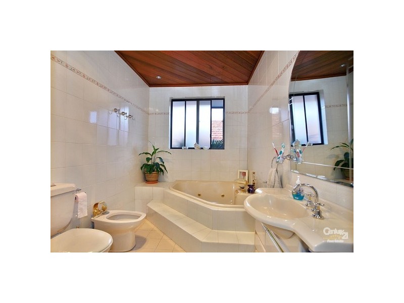 54 Highland Crescent, Earlwood NSW 2206