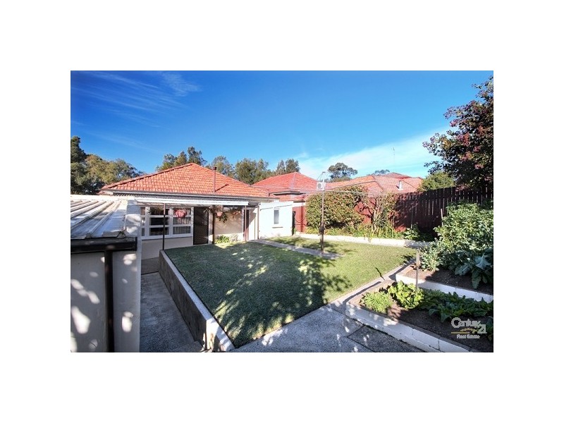 21 Glenview Avenue, Earlwood NSW 2206