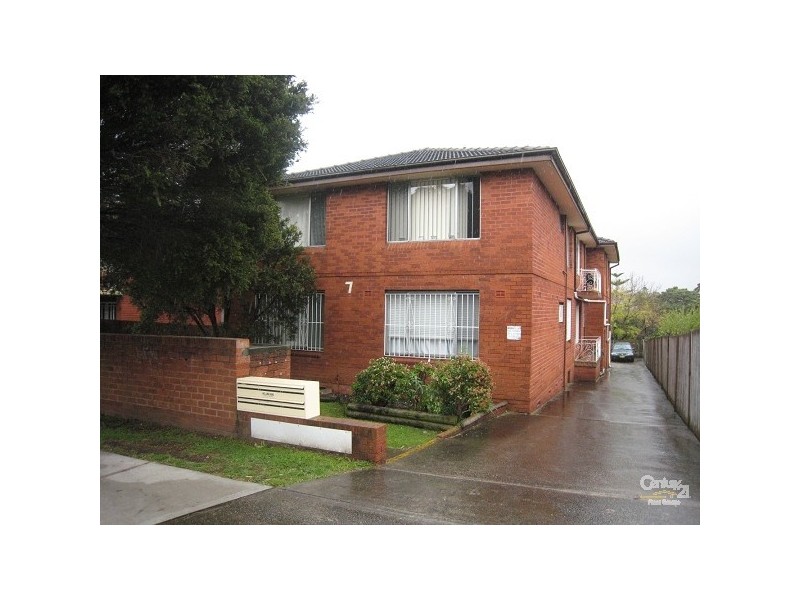 2/7 Fletcher Street, Campsie NSW 2194