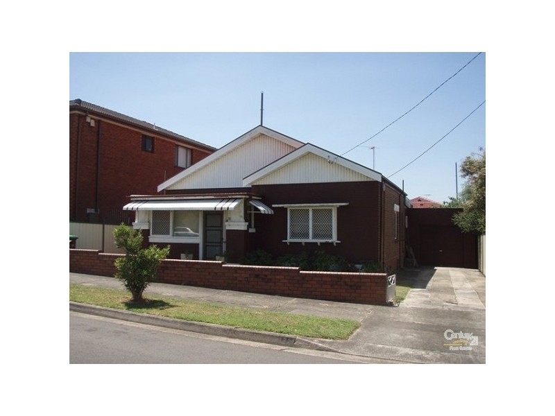 28 Scahill Street, Campsie NSW 2194