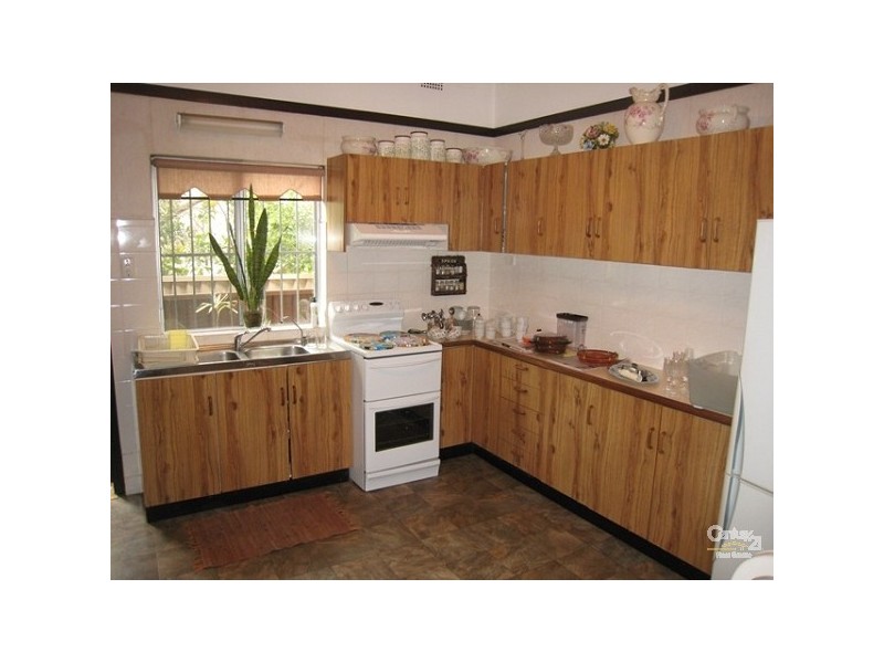 2/2 Lewins Street, Earlwood NSW 2206