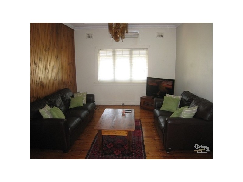 11 Angus Street, Earlwood NSW 2206