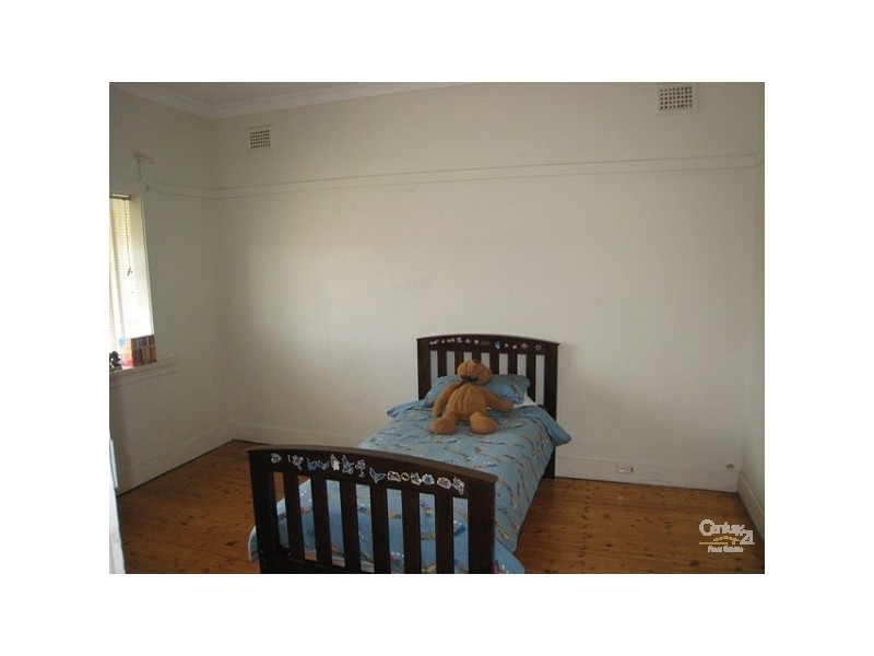 11 Angus Street, Earlwood NSW 2206