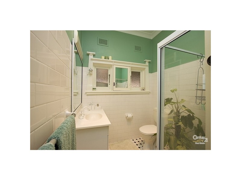 25 Ronald Avenue, Earlwood NSW 2206