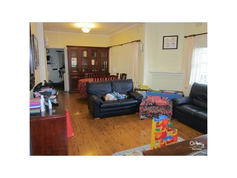 1 Frost Street, Earlwood NSW 2206