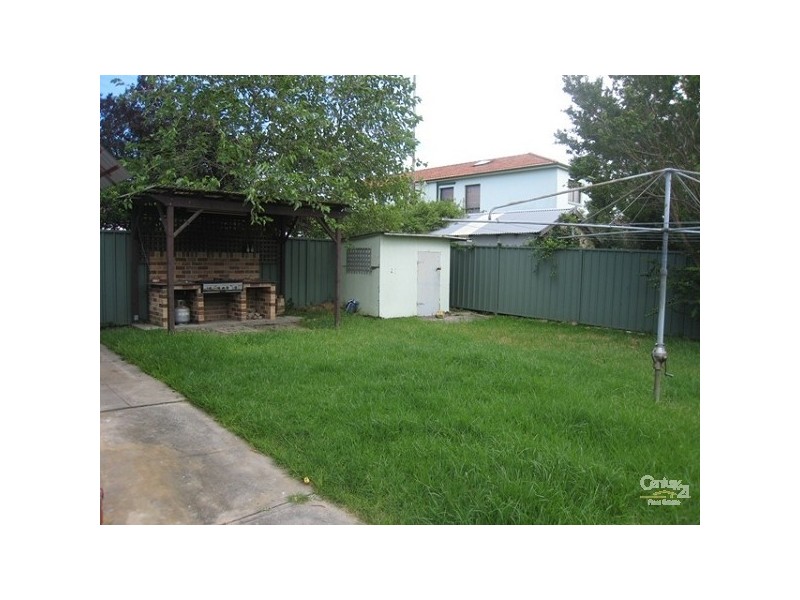 33 Bass Road, Earlwood NSW 2206