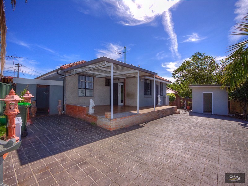 3 Pomroy Avenue, Earlwood NSW 2206