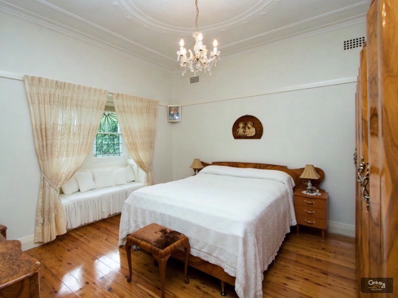 1 Gretchen Avenue, Earlwood NSW 2206