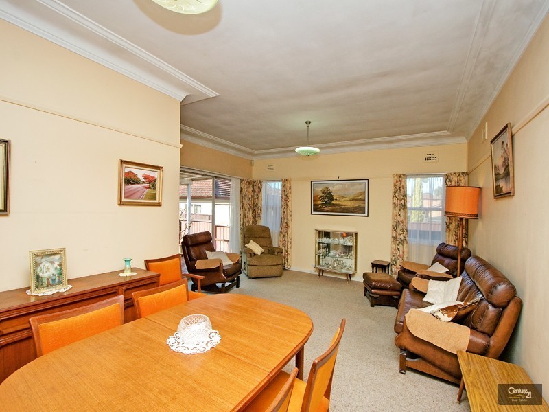 20 Moorefields Road, Kingsgrove NSW 2208